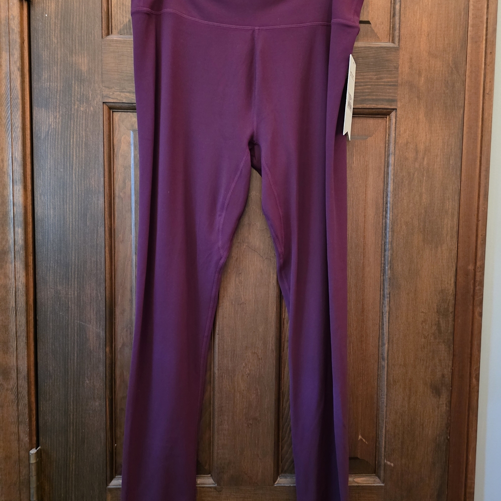 Stori Mulberry Tights Size L NWT